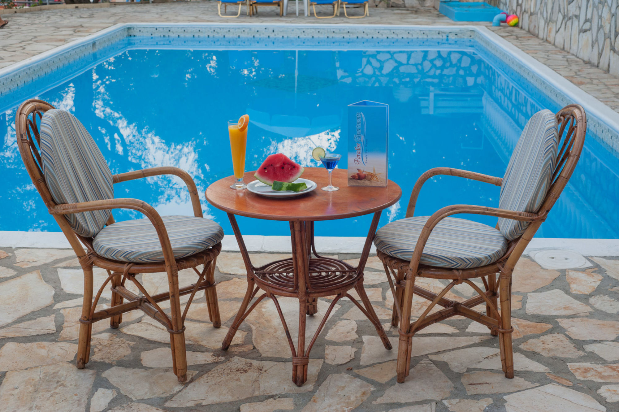 Фото Paradise Apartments