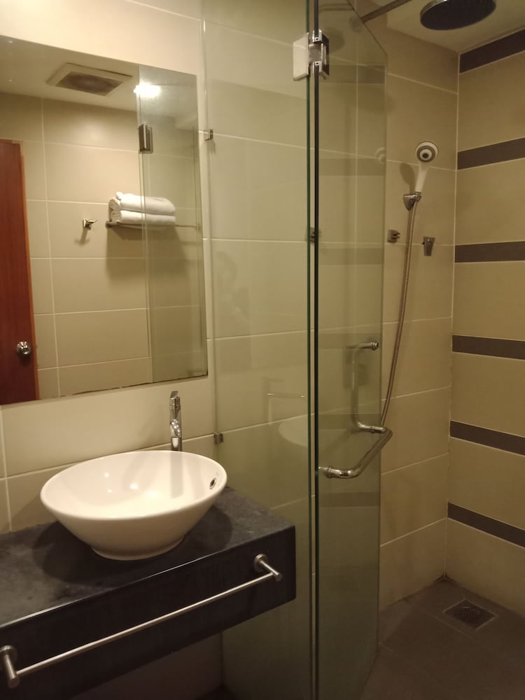 Фото Home Inn 1 Taman Segar