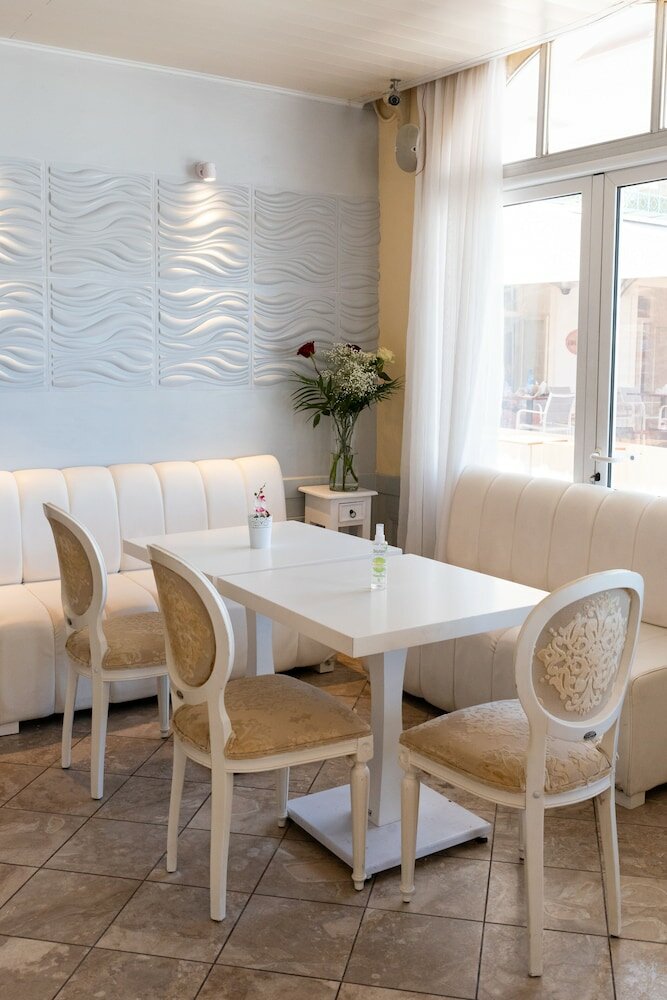 Фото Nirikos Hotel