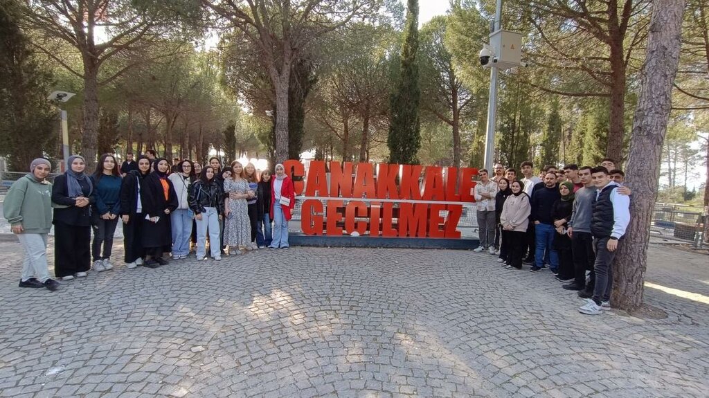 Lise Fuat Sezgin Anadolu Lisesi, İstanbul, foto