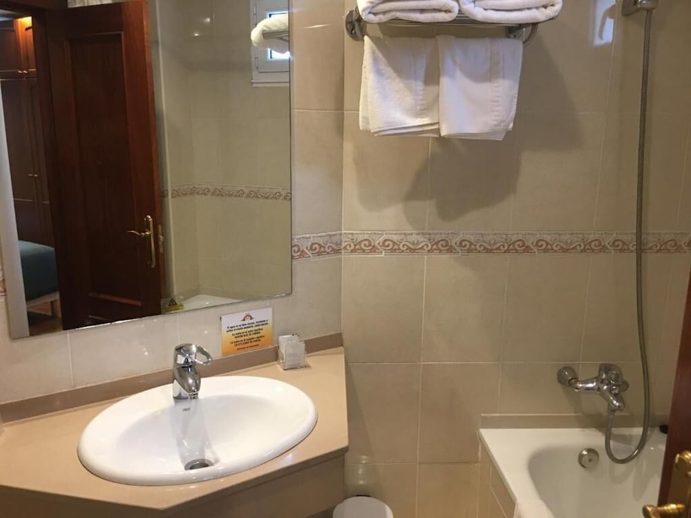 Фото Hotel Villalegre