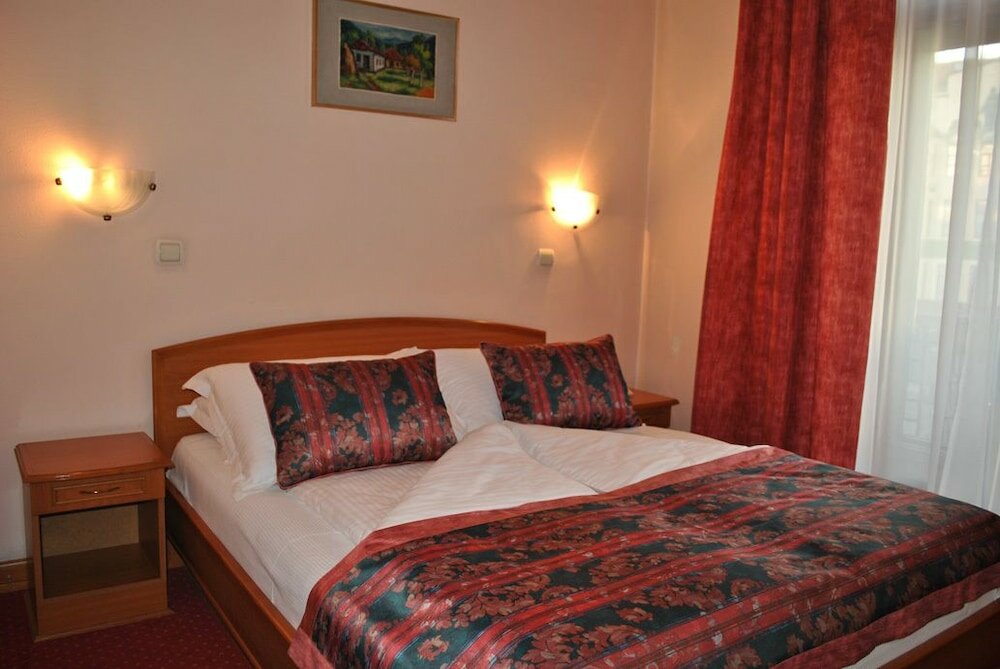 Фото Hotel Kasina