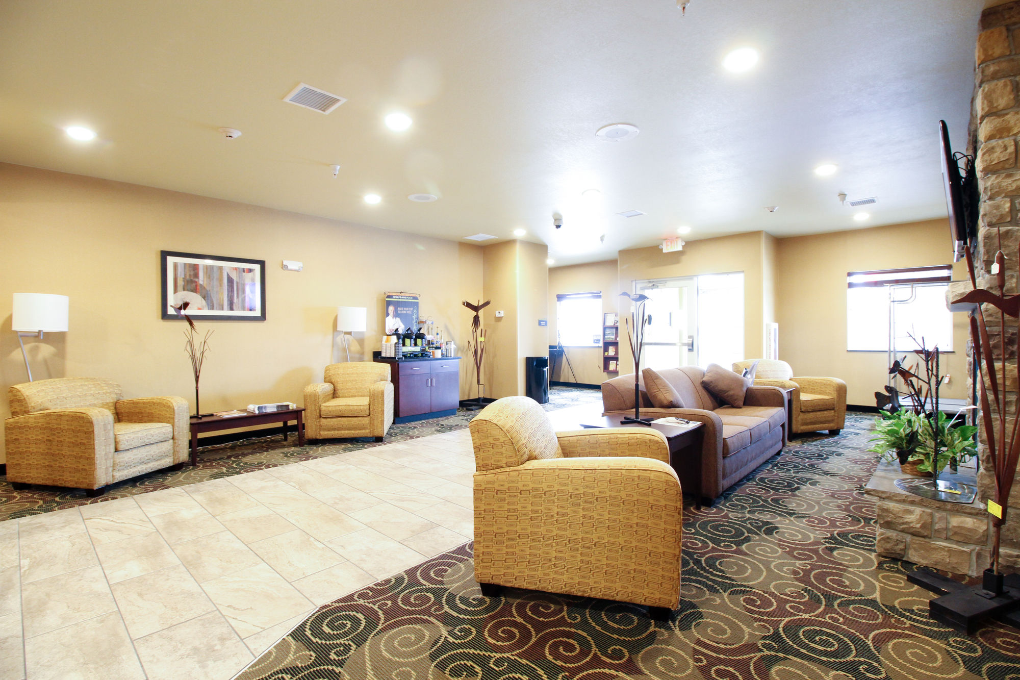 Фото Cobblestone Hotel & Suites – Devils Lake