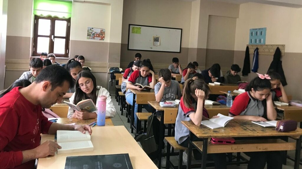 School Ibrahim Yuzbasioglu Middle School, Kayseri, photo