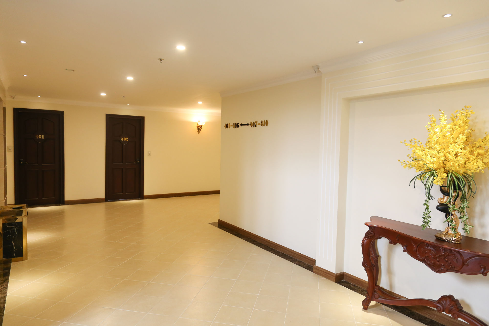 Фото Iris Dalat Hotel