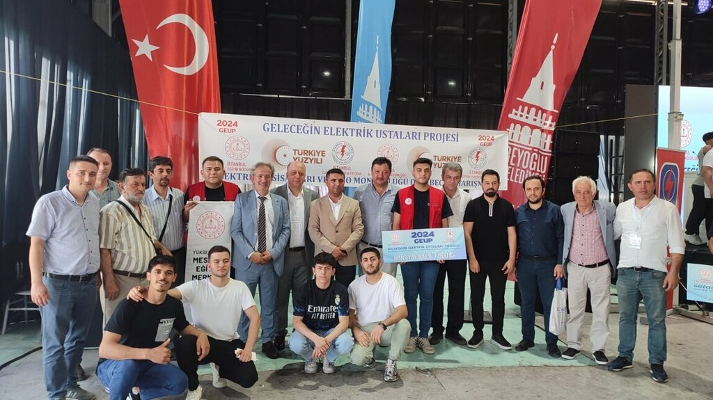 Educational center Yüksel Kaya Vocational Training Center, Istanbul, photo