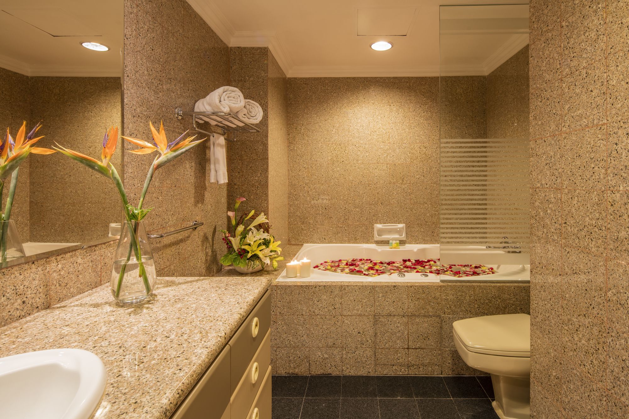 Фото Norfolk Mansion Luxury Serviced Apartment