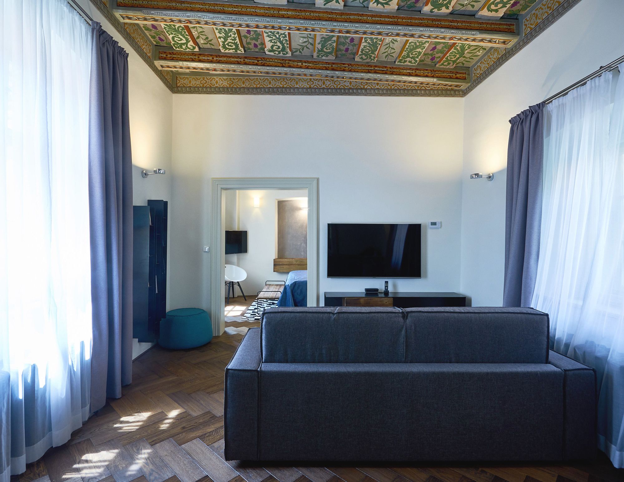 Фото MOOo by the Castle