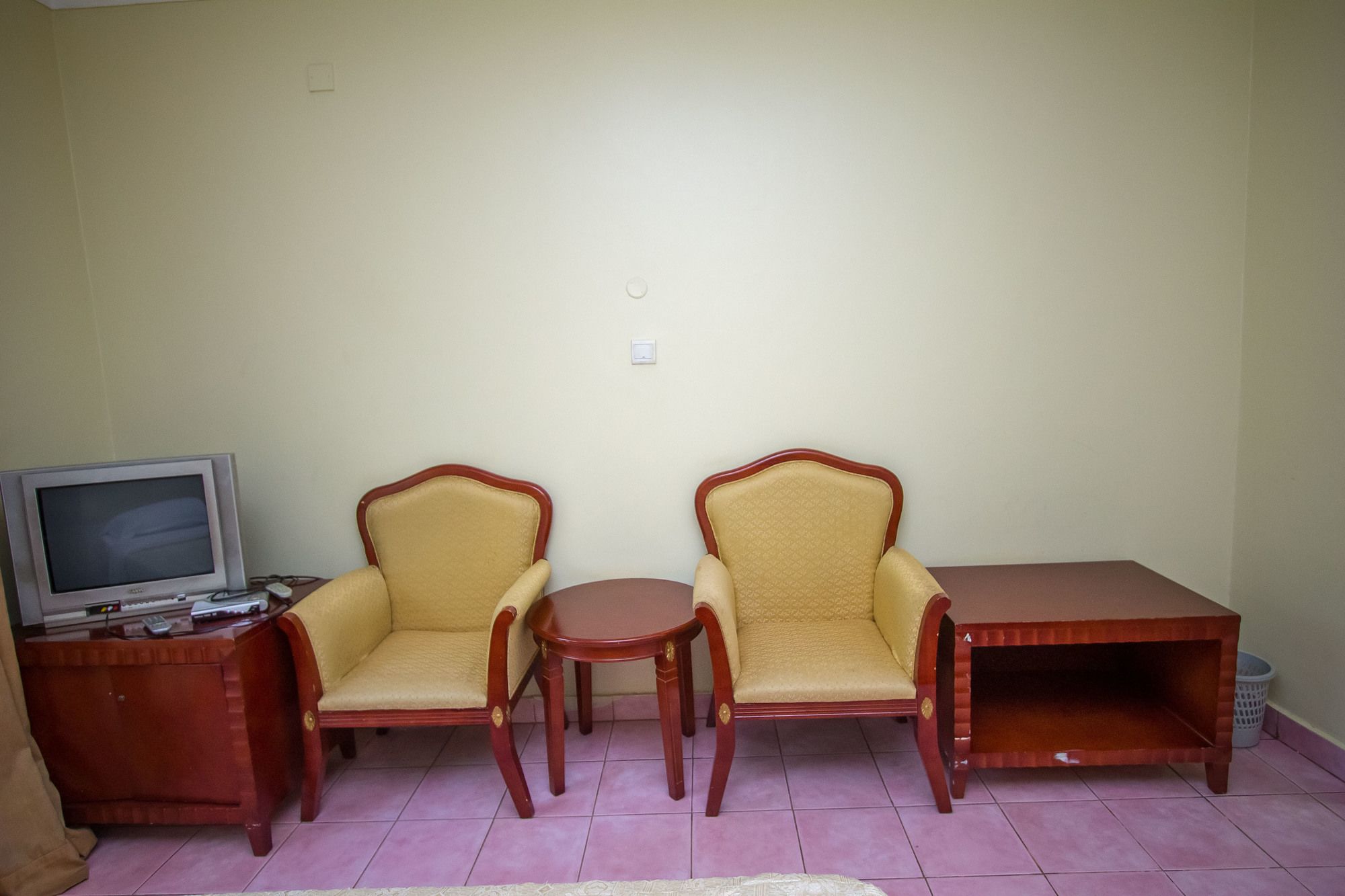 Фото Emerald Hotel