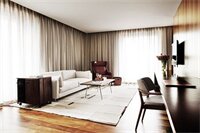 Фото Square Nine