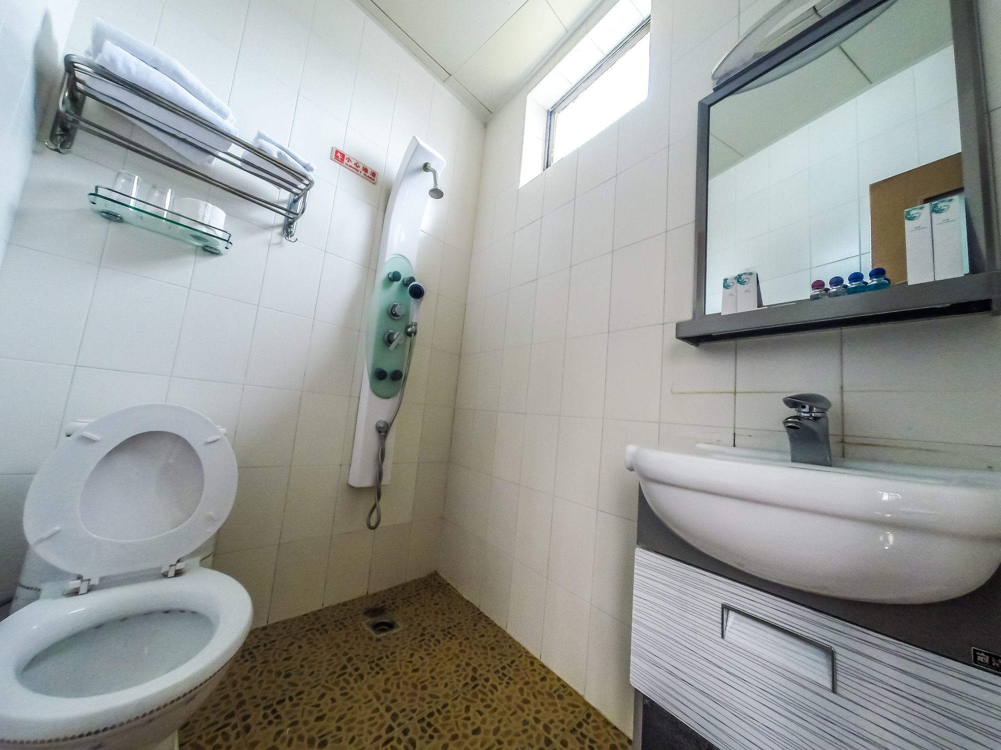 Фото Hotel Hou Kong