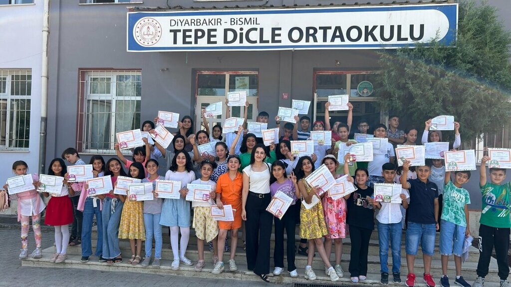 School Tepe Dicle Middle School, Bismil, photo