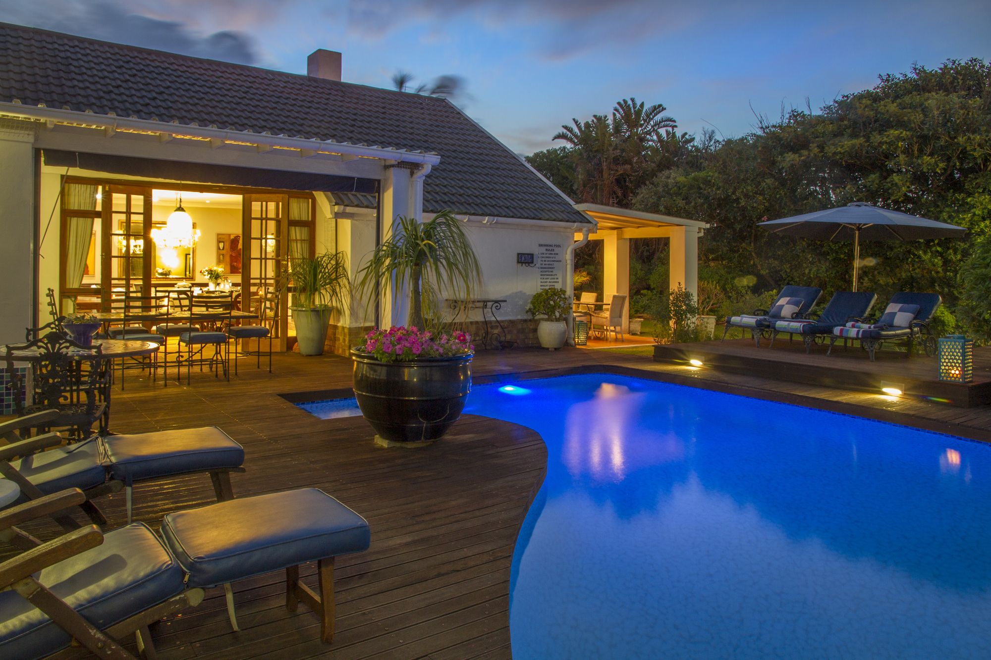 Фото Admiralty Beach House