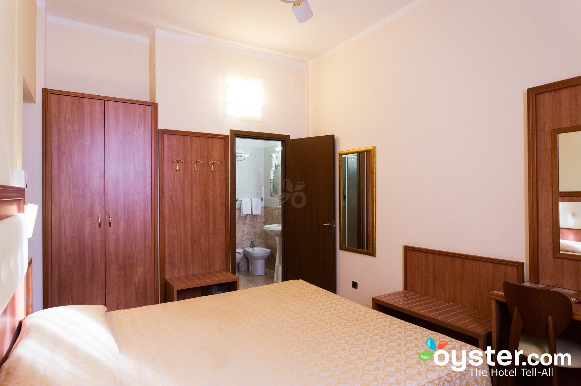 Фото Piccolo Hotel