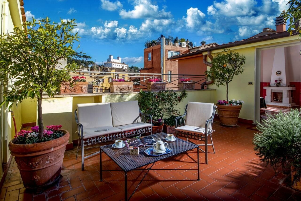 Фото отеля 1