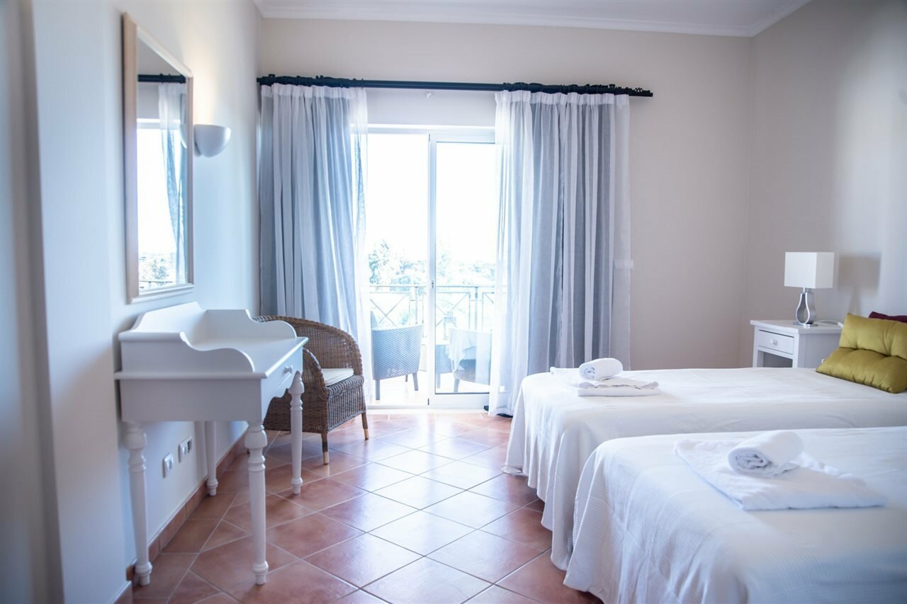 Фото Colina Verde Golf & Sports Resort