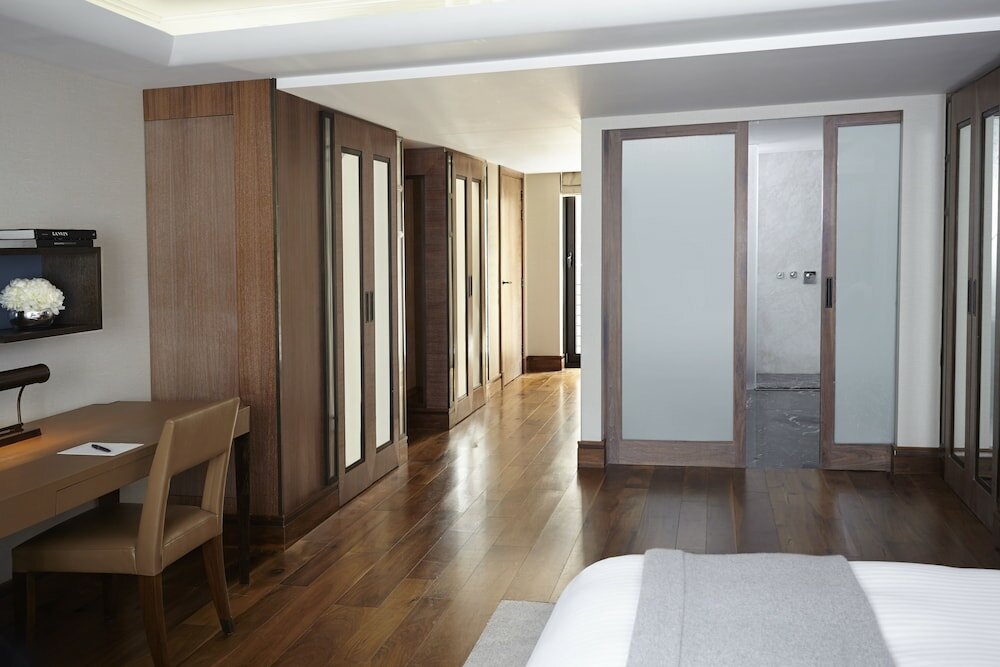 Фото The Connaught