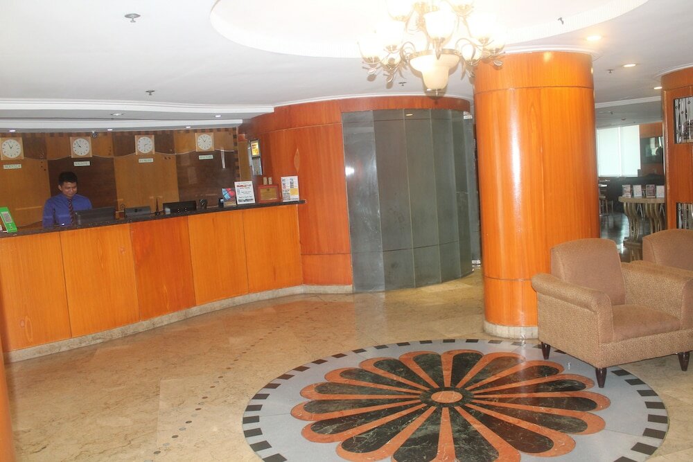 Фото The Pearl Manila Hotel