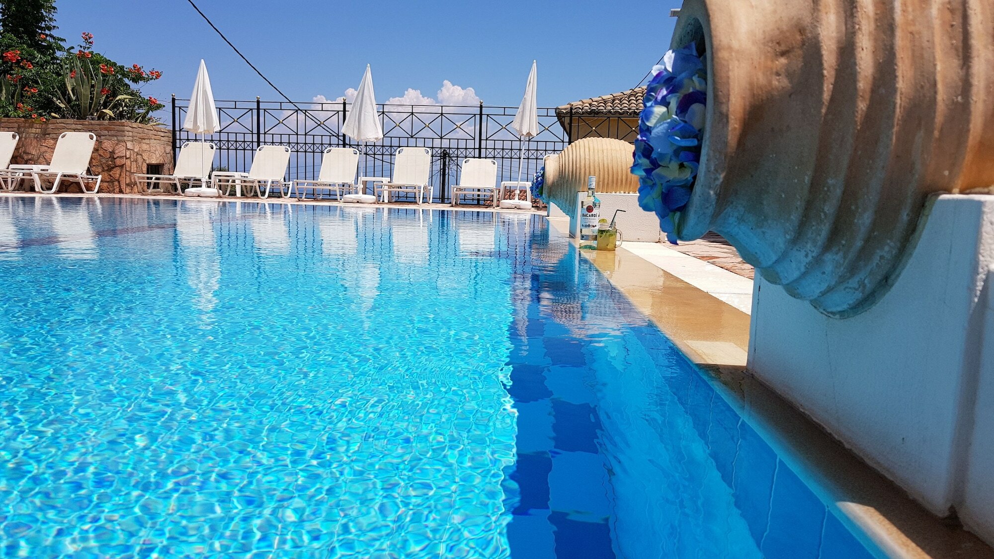 Фото Avra Paradise Aparthotel