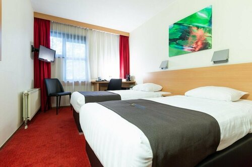 Гостиница Bastion Hotel Leiden Voorschoten в Лейдене