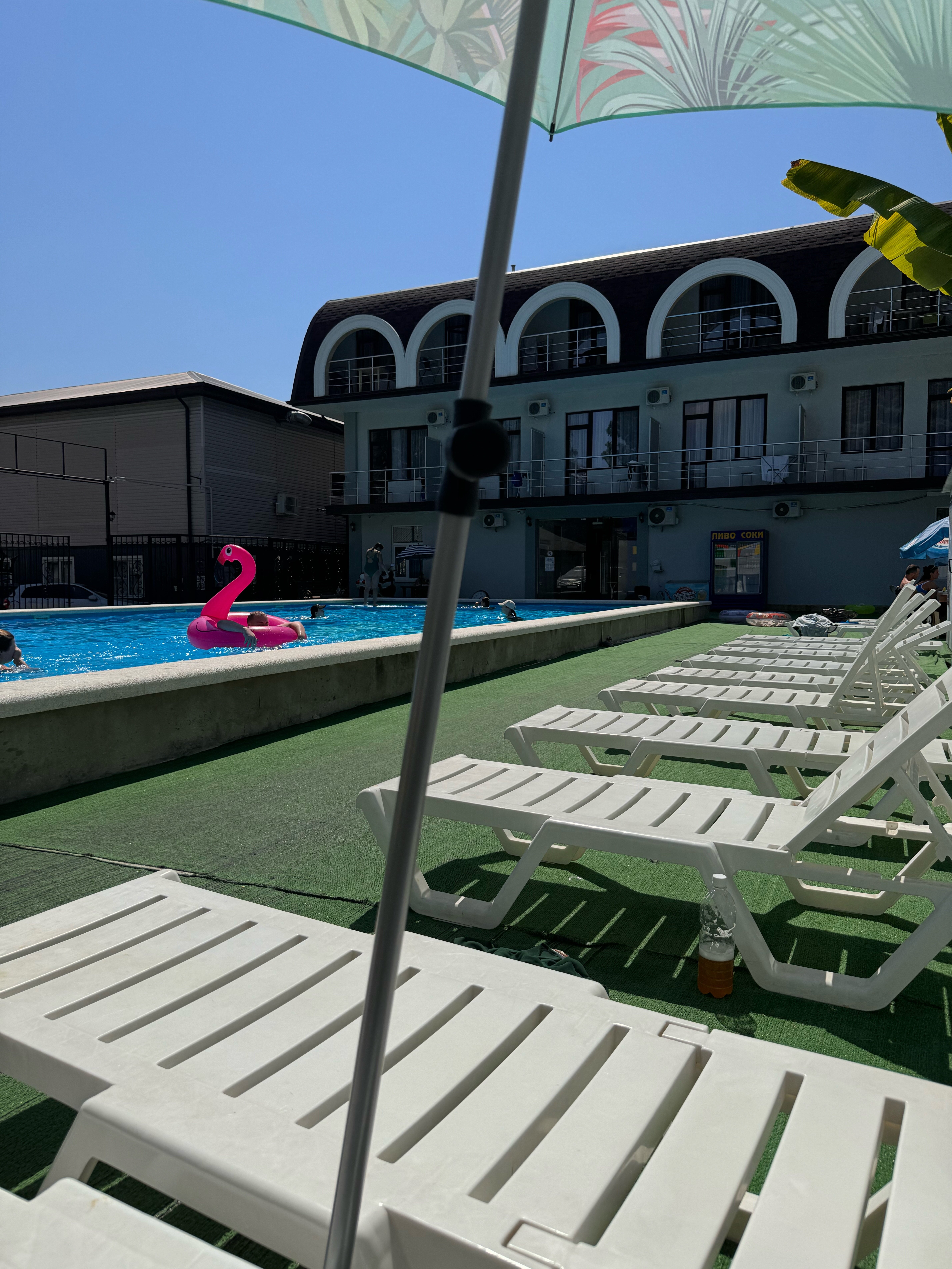 Фото отеля 2