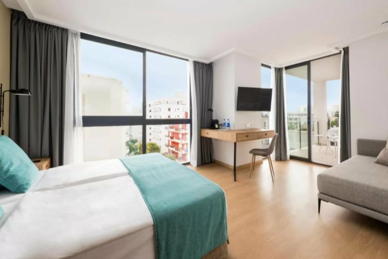 Фото Hotel Kyrat Amarac Suites