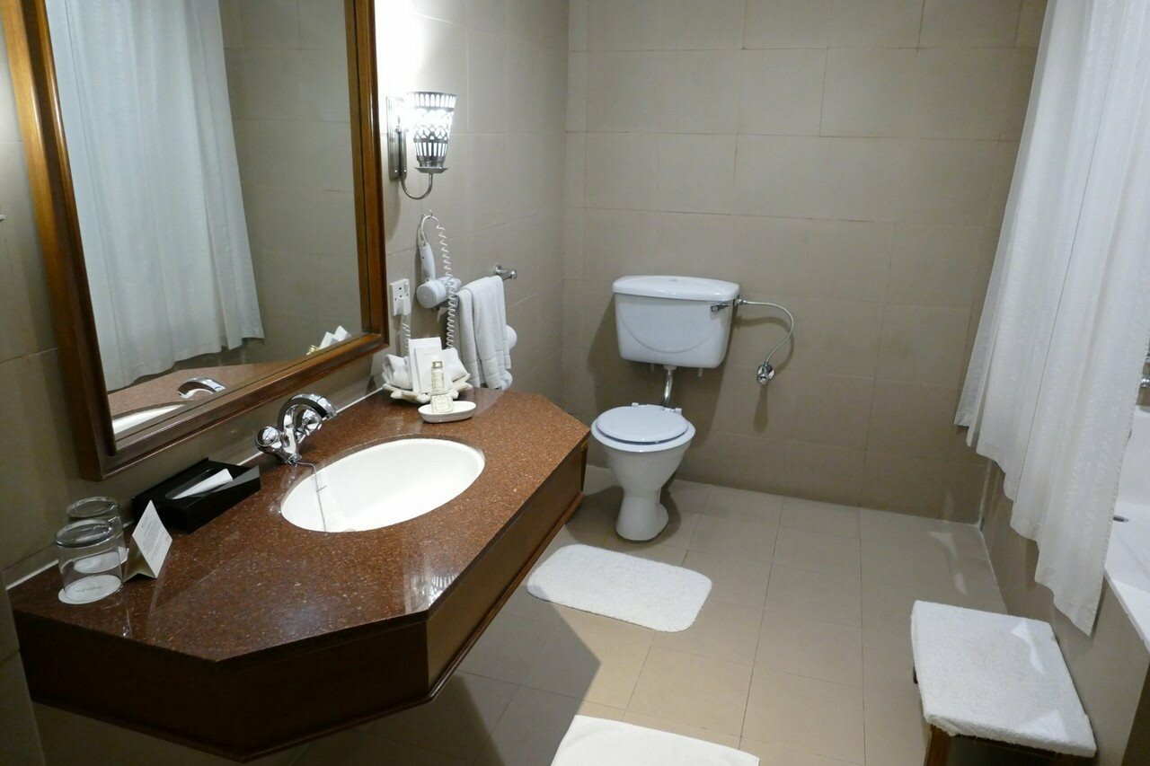 Фото Maidens Hotel