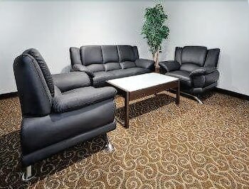 Фото Baymont by Wyndham East Windsor Bradley Airport