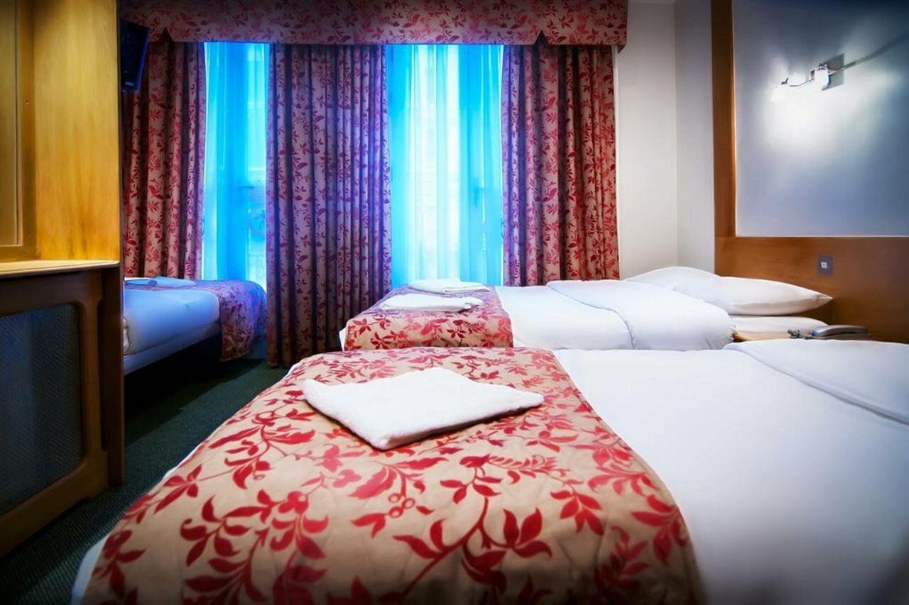 Фото отеля 3