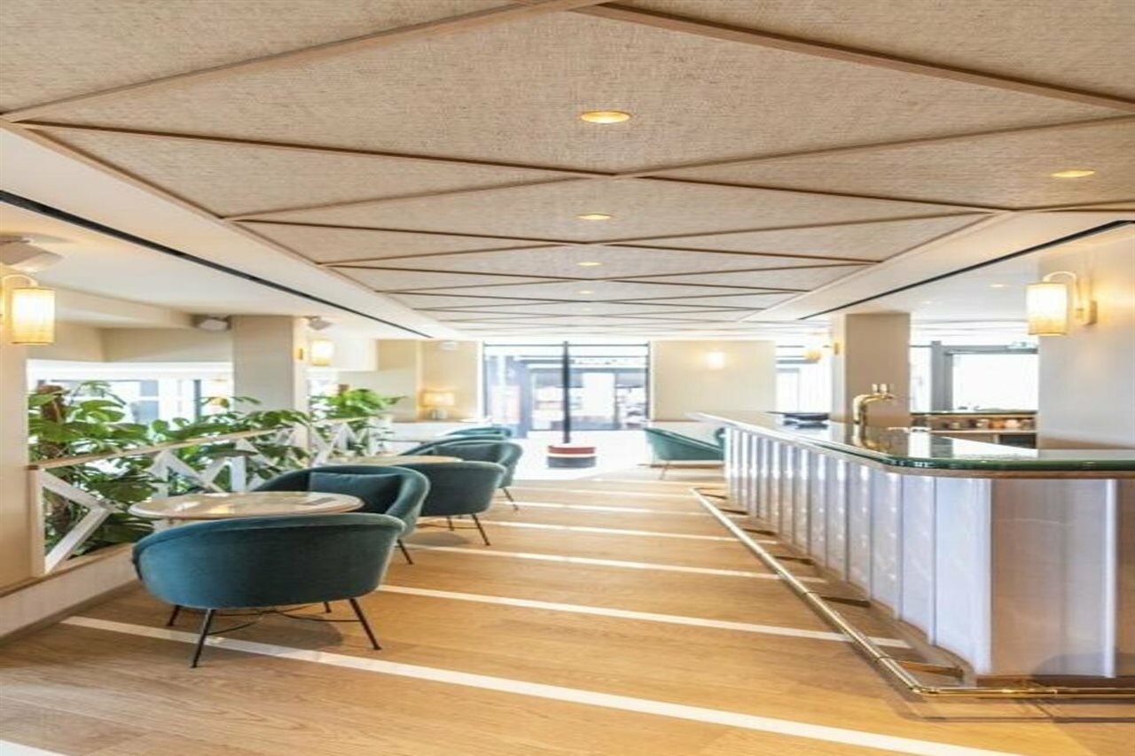 Фото Hotel Le Café de Paris