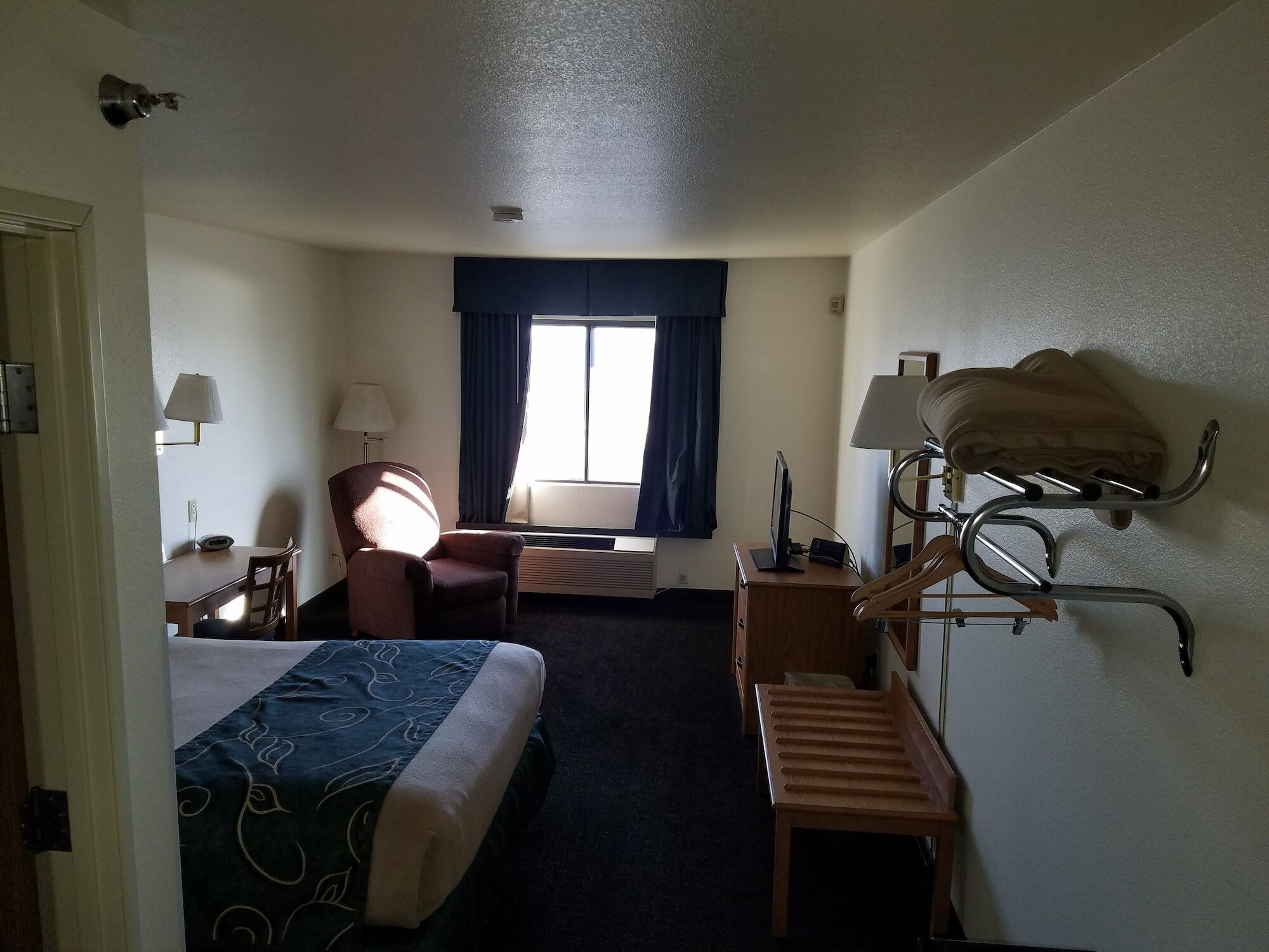 Фото Travelodge by Wyndham Cheyenne