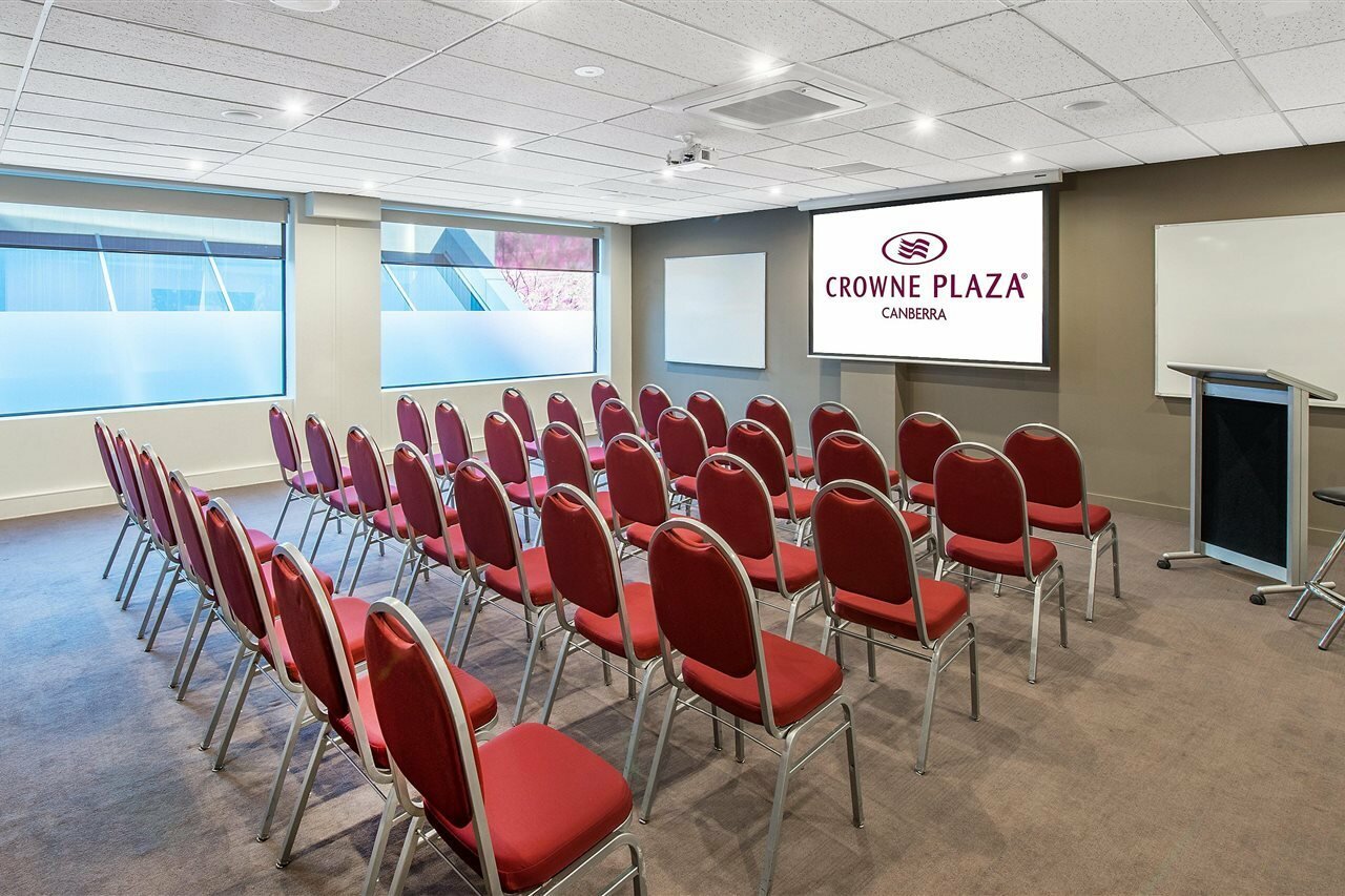 Фото Crowne Plaza Canberra