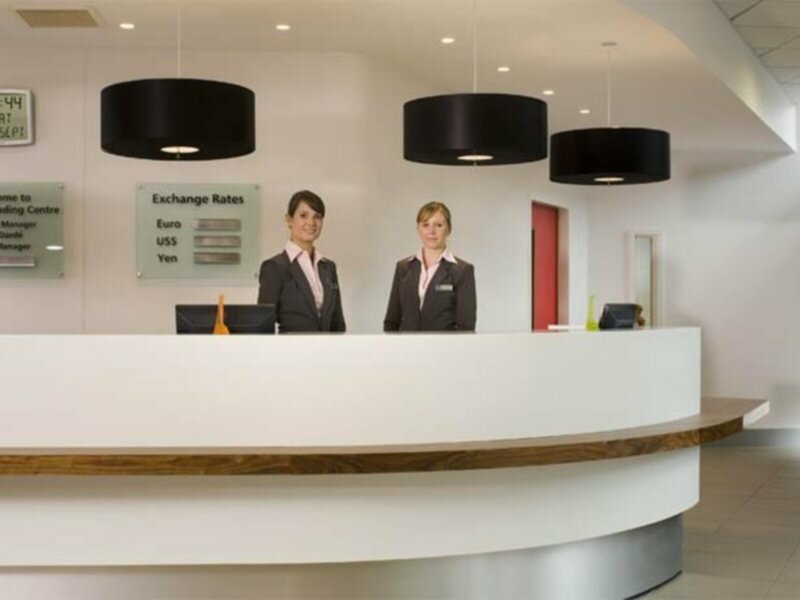 Фото Novotel Reading Centre