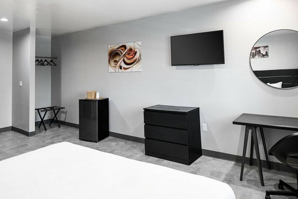 Фото Hollywood Inn Express Lax