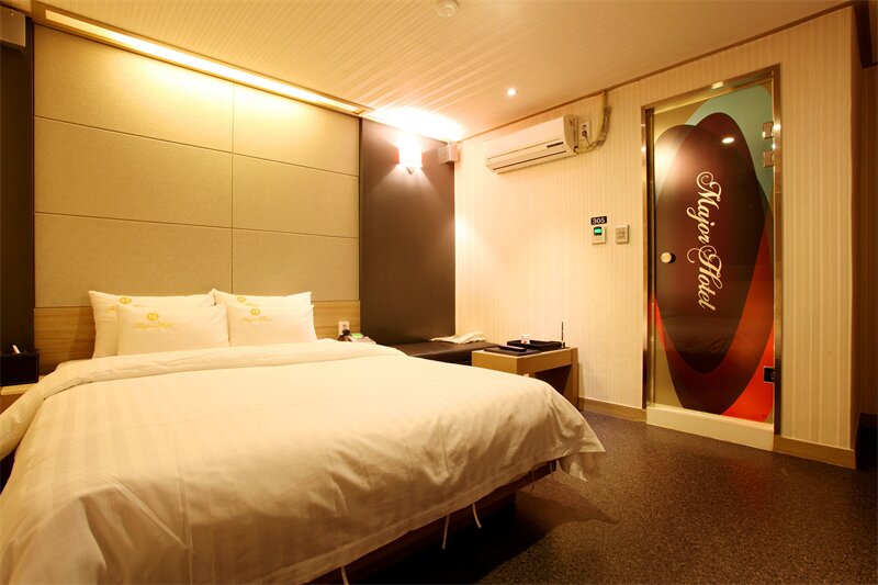 Фото Major Hotel