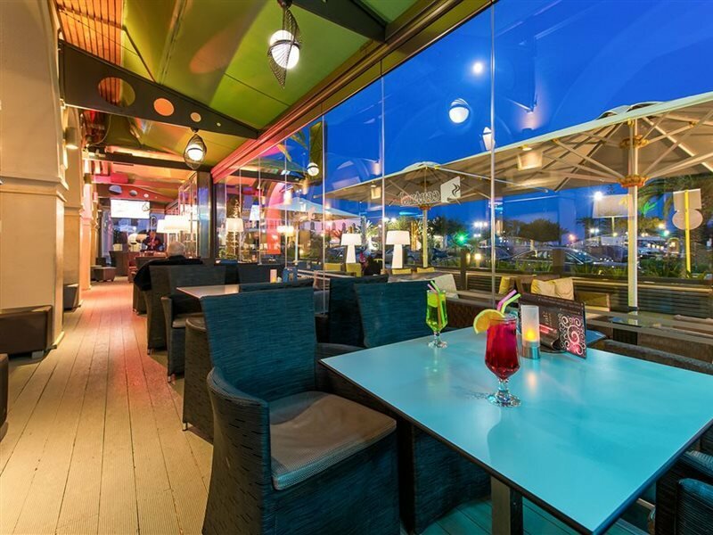 Фото Phoenix Hotel