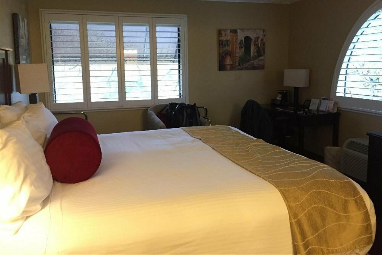 Фото Best Western Dry Creek Inn