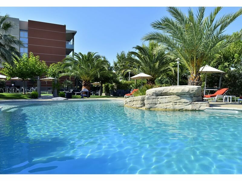 Фото отеля 2