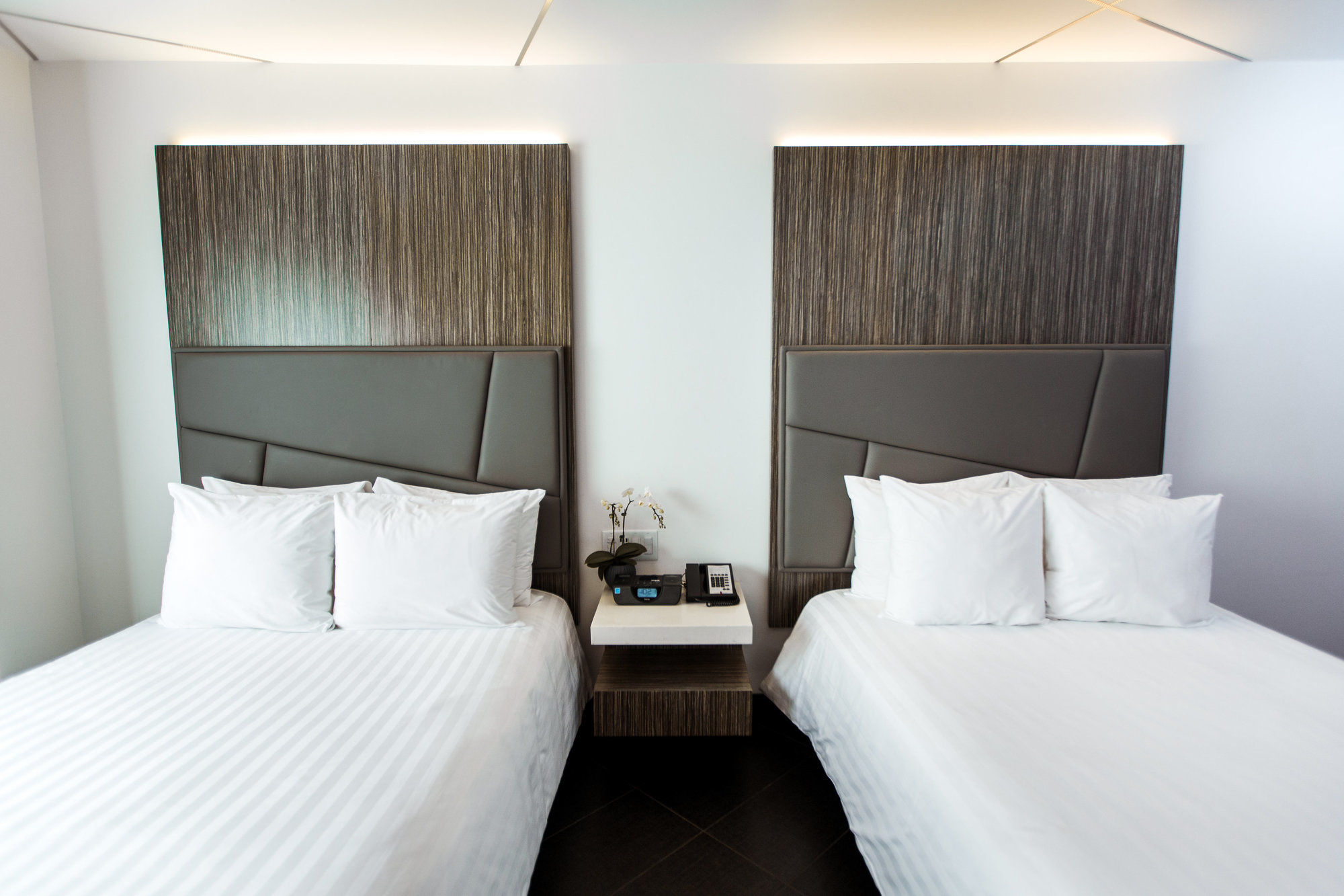 Фото The Moment Hotel