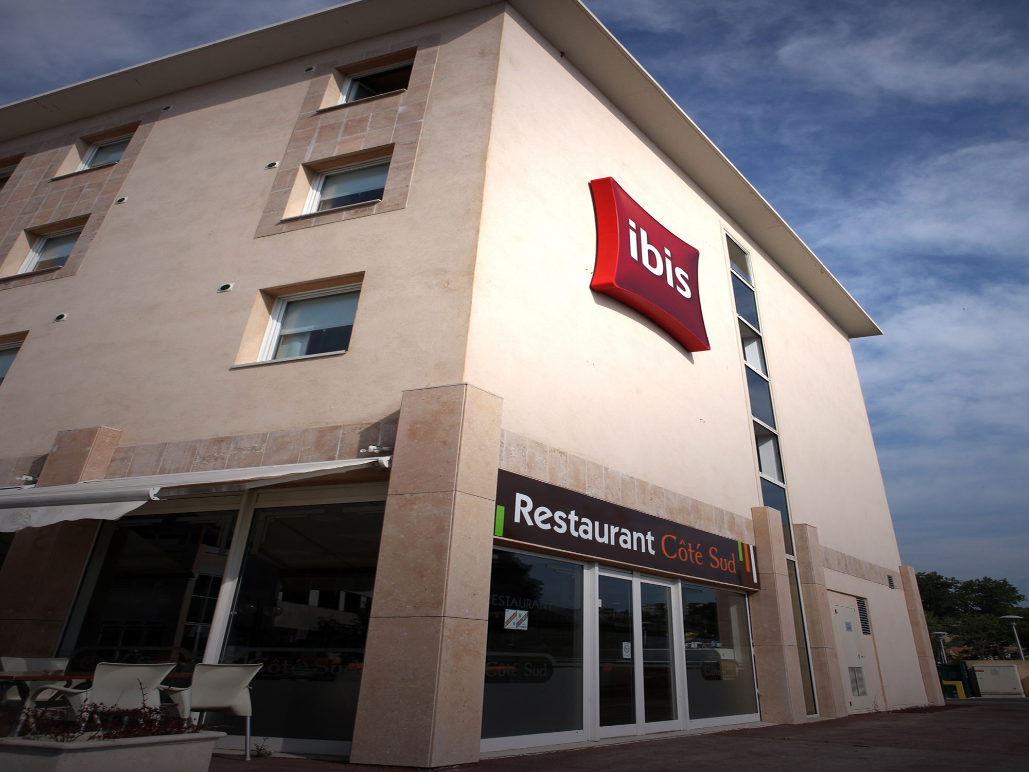 Фото ibis Martigues Hotel