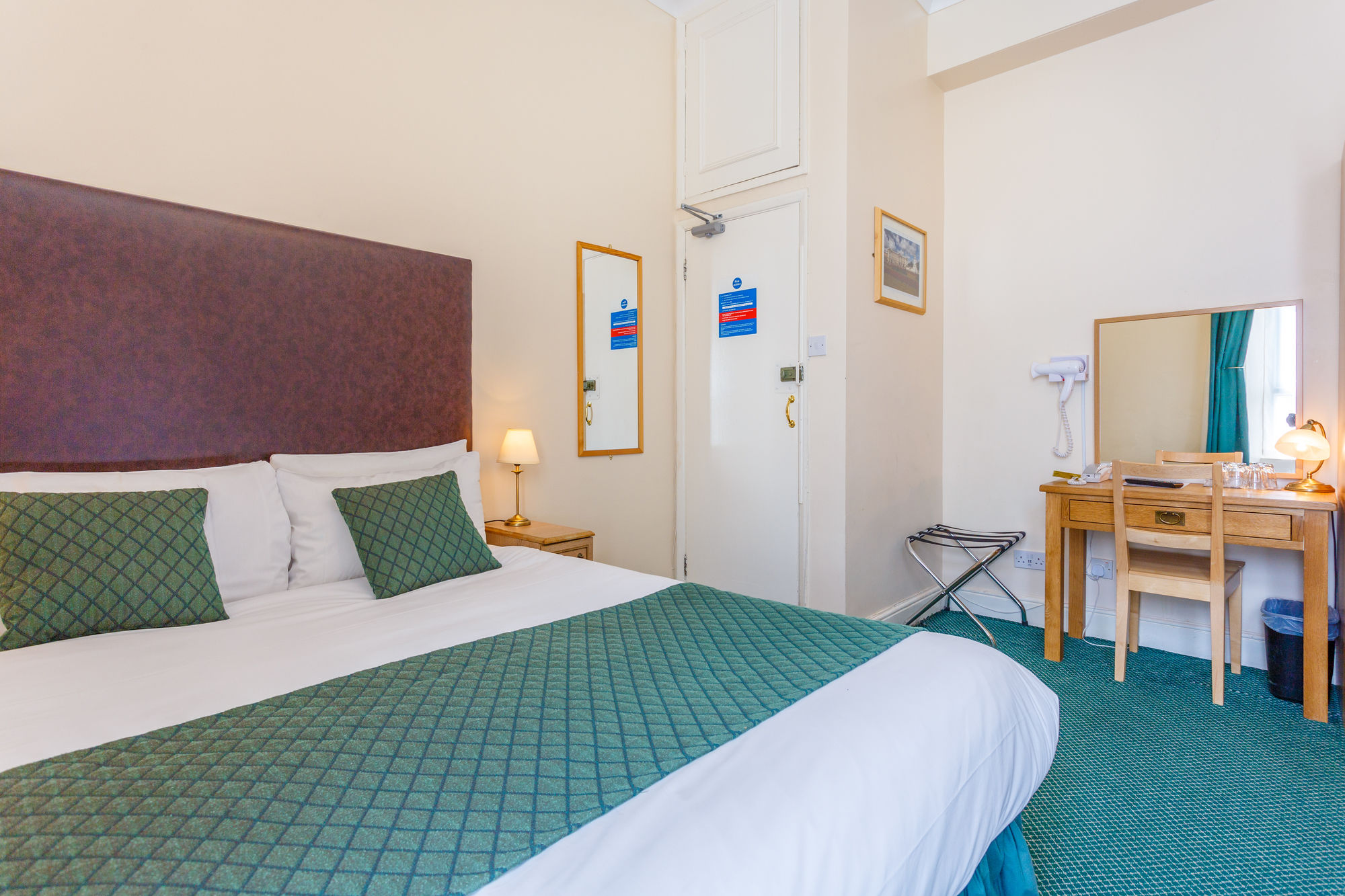 Фото London Town Hotel