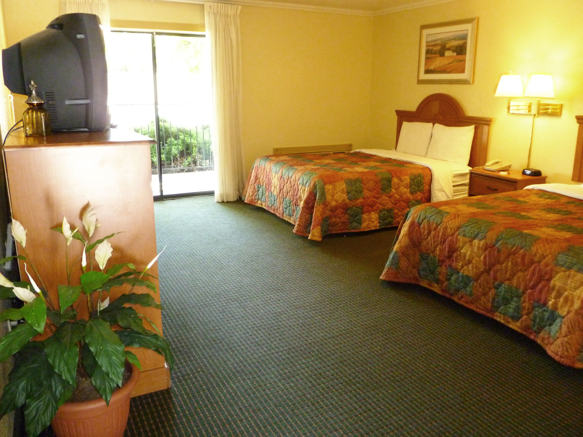 Фото Heritage Inn Express Roseville