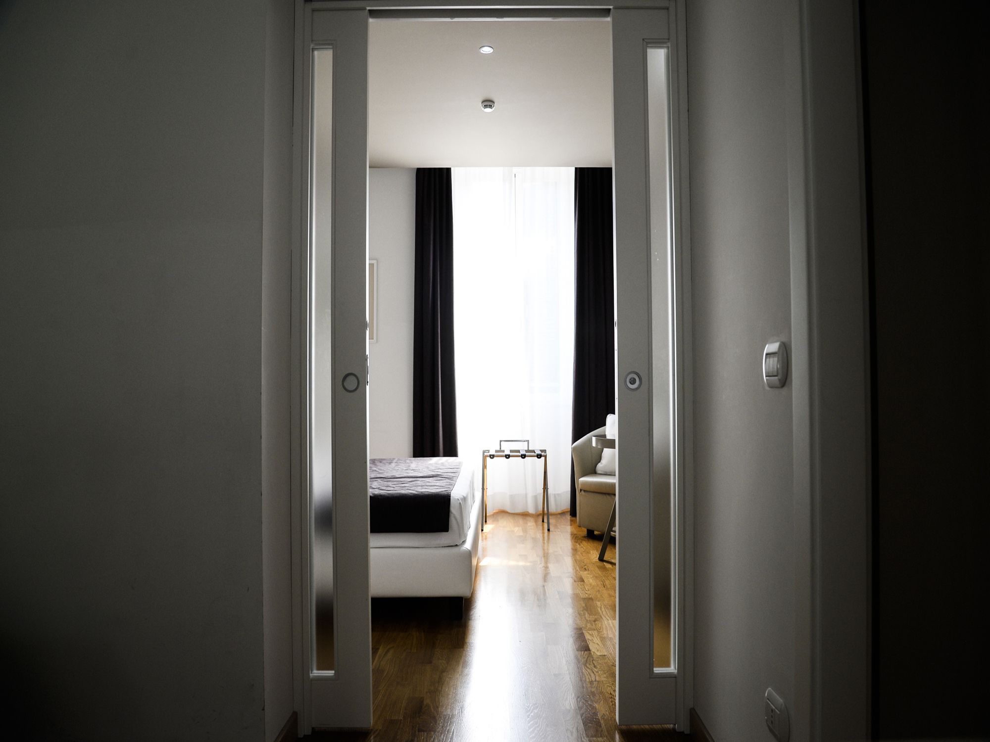 Фото At Forty One