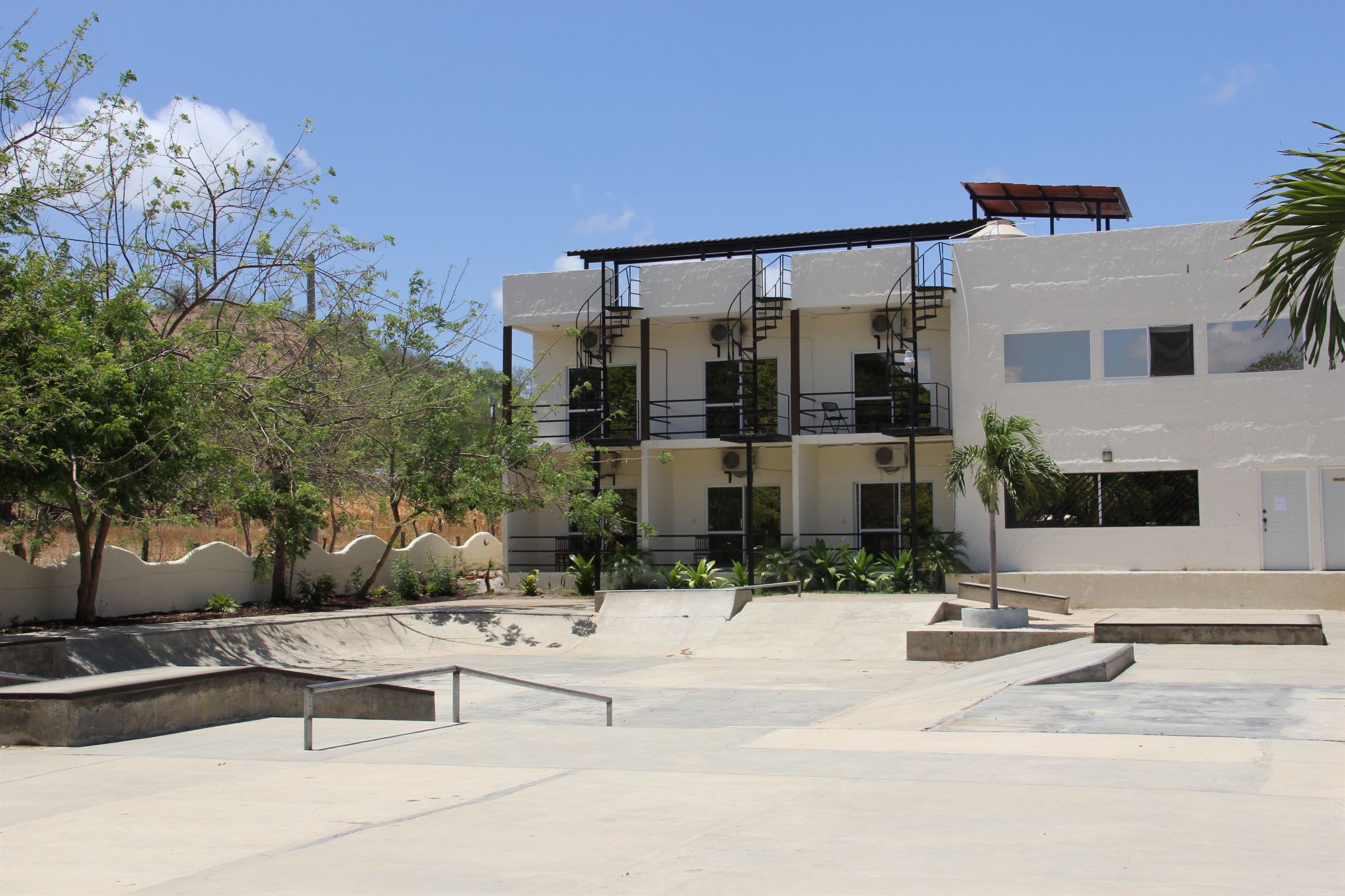 Фото Surf Ranch Hotel & Resort