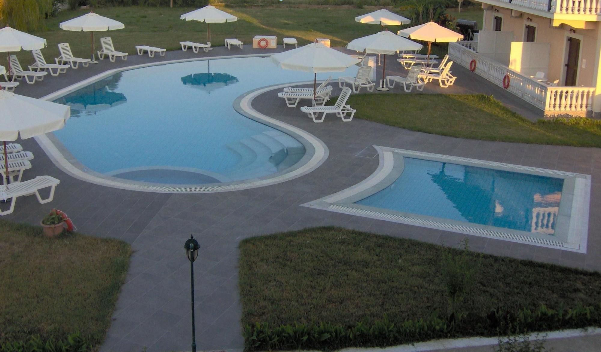 Фото Erifili Apartments