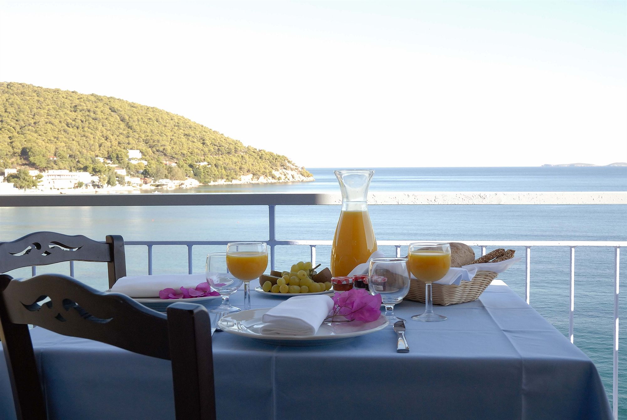 Фото Golden View Beach Hotel