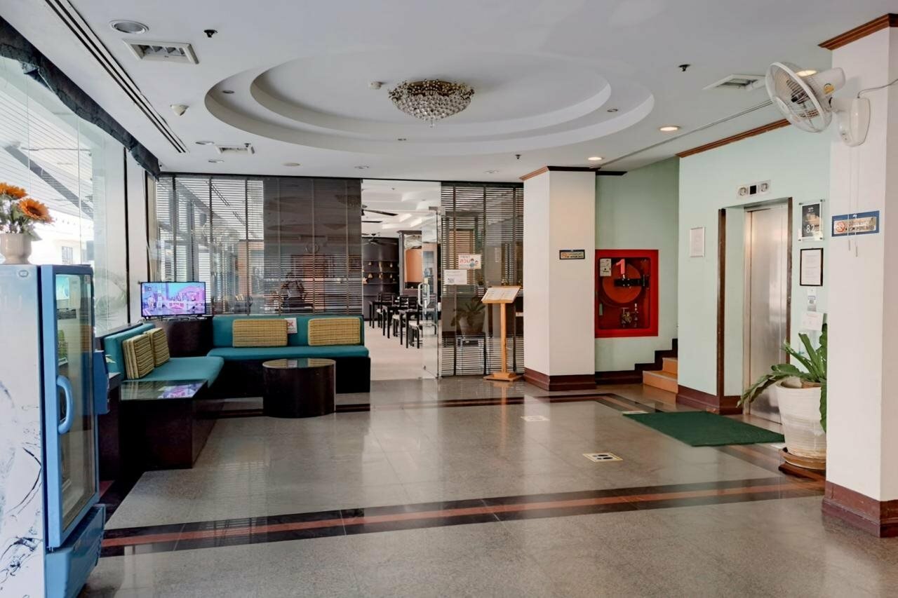 Фото Thipurai City Hotel