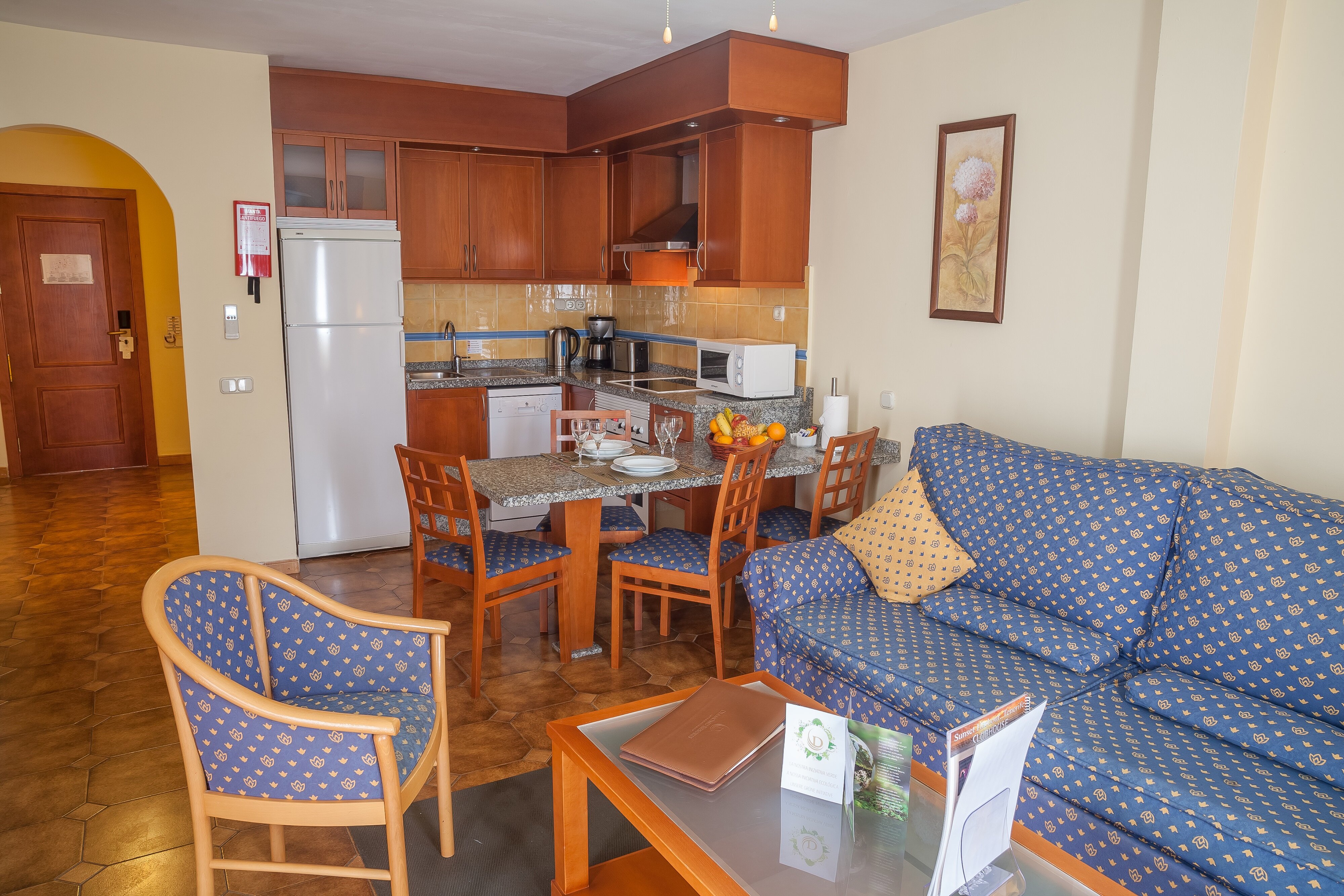 Фото Sunset Harbour Club