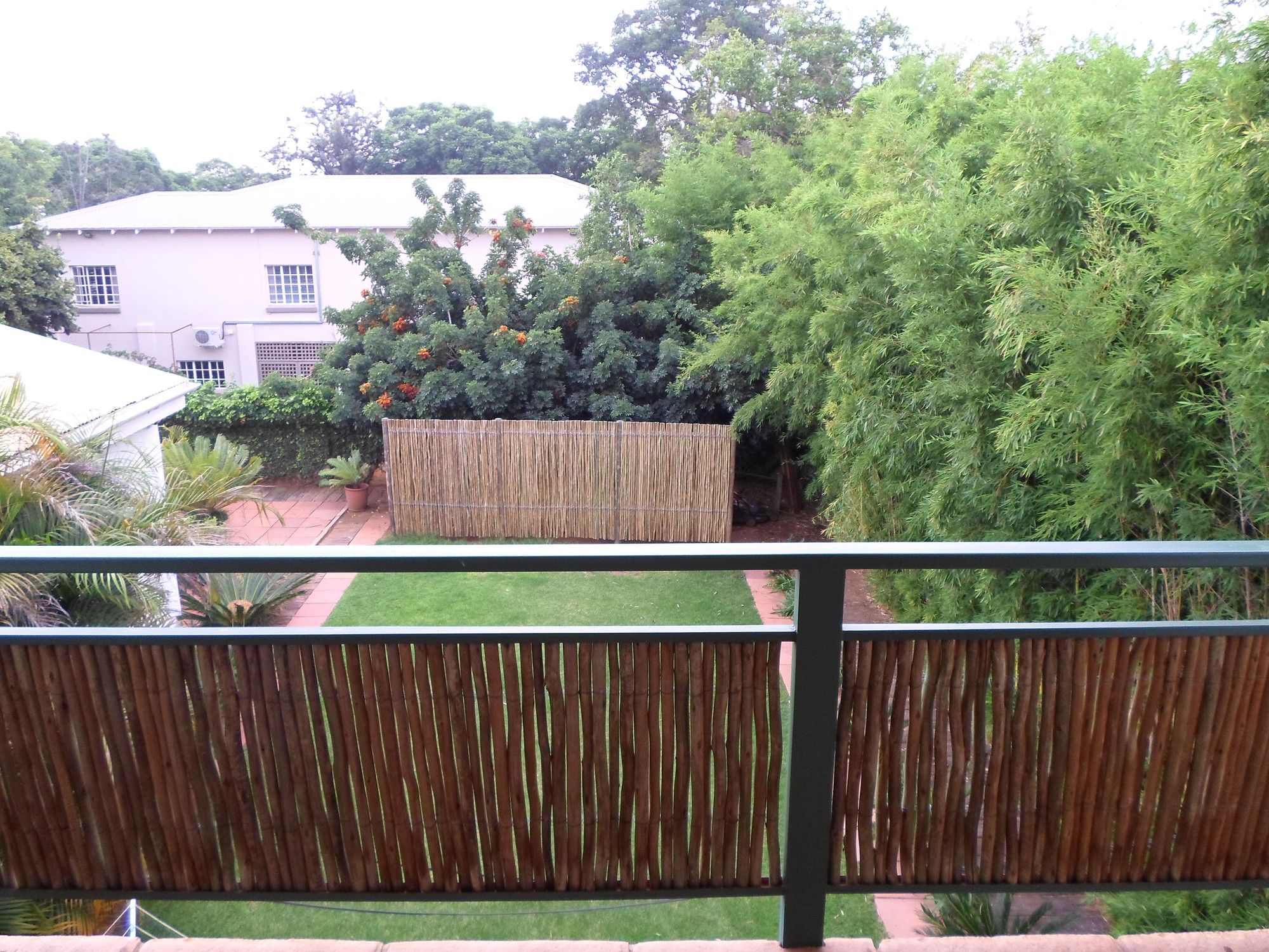 Фото Waterkloof Apartments