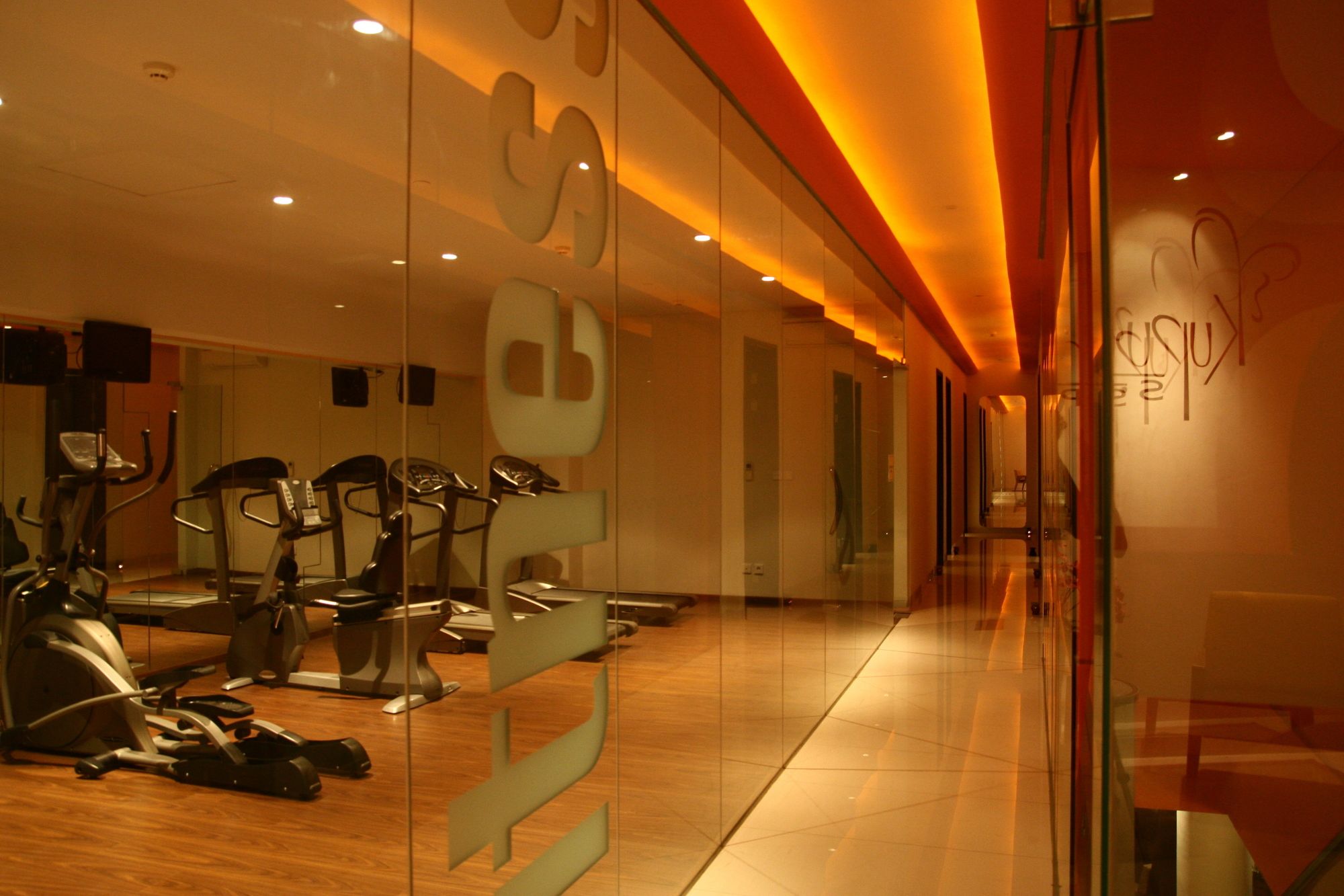 Фото Sensa Hotel